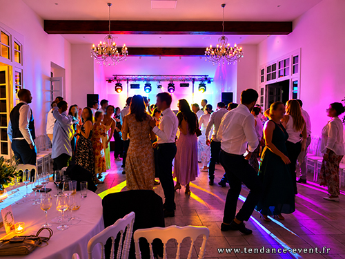 Château du Perron à Saint-Aubin-du-Perron l'orangerie salle mariage manche dj
