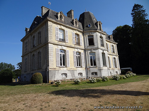 Château du Perron à Saint-Aubin-du-Perron l'orangerie salle mariage manche dj